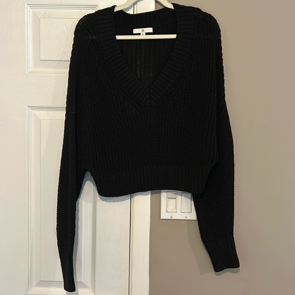 Banana Republic V Neck oversized cropped sweater | Black